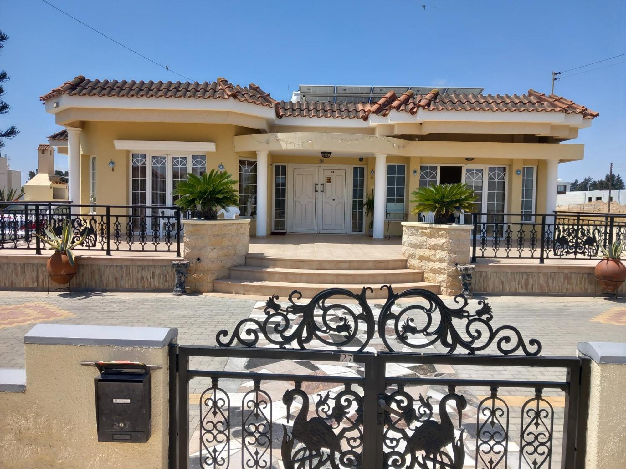 Ferienwohnung Vasilis House Dromolaxia Exterior foto